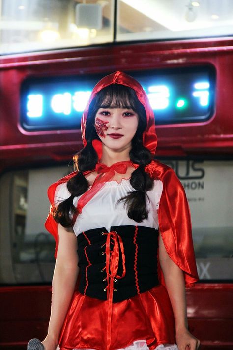 Sua Kpop Halloween Costume, Kpop Halloween, Halloween Customer, Kpop Artist, Carnaval Costume, Outfit Korean, Dream Concert, Halloween Photoshoot, Halloween Inspo