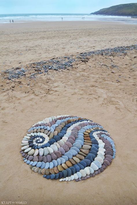 Jon Foreman, Kids Gardening, Art Plage, Rock Garden Design, Art Pierre, Pebble Mosaic, Earth Art, Forest School, Mosaic Garden