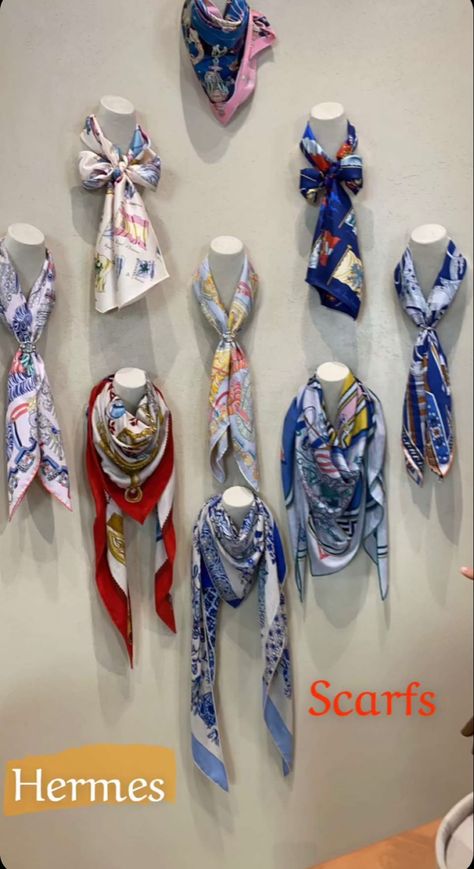 How To Display Silk Scarves, Silk Scarf Display Ideas, Scarf Display Ideas Craft Booths, Scarf Presentation, Scarf Display Ideas, Charity Shop Display Ideas, Gift Shop Interiors, Gift Shop Displays, Scarves Store