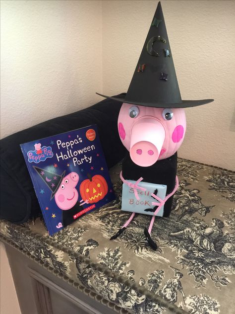 Pumpkin Peppa Pig book report Painted Pumpkins For Kids, Peppa Halloween, Peppa Pig Halloween, Book Character Pumpkins, Story Book Pumpkin, Pig Halloween, Character Pumpkins, Pumpkin Decorating Contest, Pumpkin Books