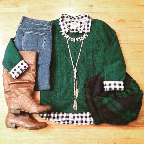 Fashion OOTD Inspiration 💚 . . . #accessoriess #accessories_trend #accessorieslovers #accessoriesoftheday #accessoriesaddict #accessorieshandmade #collegefashionista #fashionistaseller #fashionistafriday #fashionistaworld #fashionistadiaries #fashionistastyles #plussizefashionista #ootds #ootdguide #ootdinspiration #ootdlovers #ootddaily #fashionootd #bloggeroutfit #bloggerlook #jewelryinspiration #jewelrymakers #jewelrylovers #jewelrystore #jewelryblogger #jewelryswag #jewelryinfluencer #jewel Shirt Under Sweater, How To Wear Culottes, Flannel Shirt Outfit, How To Wear Flannels, How To Wear Shirt, Plus Size Fashionista, Boots Ideas, Sweater Scarf, Scarf Shirt