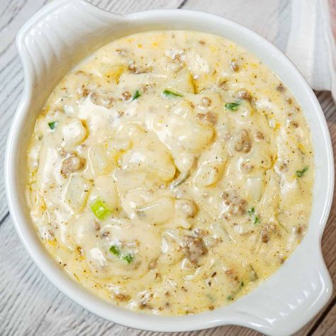 How to Make Cheesy Hamburger Potato Soup - THIS IS NOT DIET FOOD Cheesy Hamburger Soup, Cheeseburger Potato Soup, Cheesy Hamburger Potato Soup, Creamy Turkey Soup, Hamburger Potato Soup, Easy Hamburger Soup, Food Thoughts, Creamy Soup Recipes, Hearty Soup Recipes