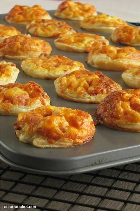 Pastry Appetizers Easy, Puff Pastry Appetizers Easy, Puff Pastry Recipes Appetizers, Puff Pastry Recipes Savory, Savory Puff Pastry, Pastries Recipes Dessert, Puff Pastry Appetizers, Pastry Appetizer, Easy Puff