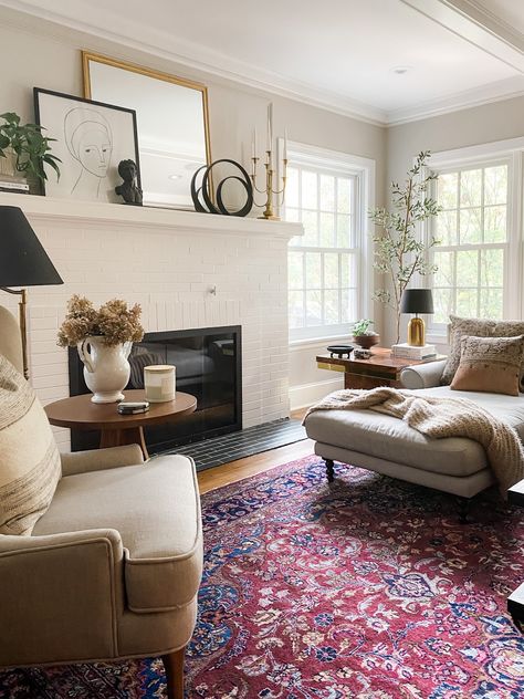 Historic home tour: Elegant updated Chicago foursquare / Create / Enjoy Traditional Minimalist Home, Colonial Revival House, Bungalow Interior, Renovated Kitchen, Home Outside, Comfy Living Room, Traditional Fireplace, Daughters Room, Historic Home