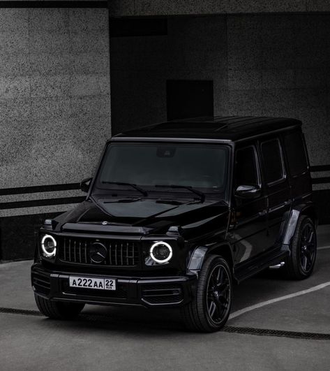 Gwagon Mercedes Interior, Mercedes Benz S Class Black, G Wagon Matte Black, Black G Wagon, Black Mercedes, Matte Black Cars, Mercedes Interior, Black Mercedes Benz, مرسيدس بنز