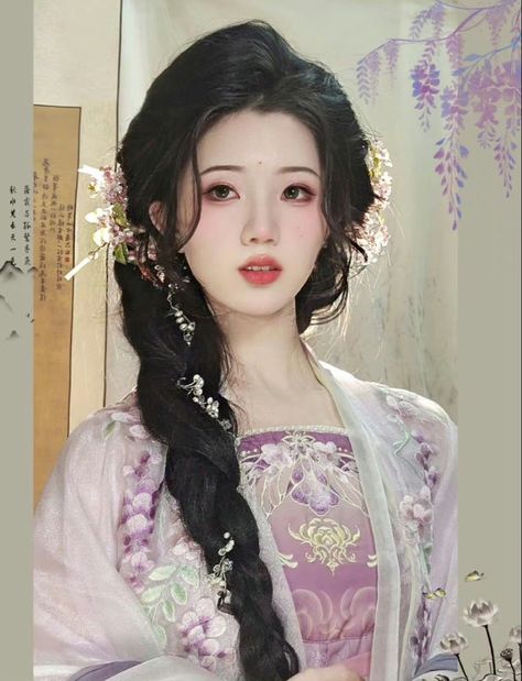 Chinese Empress Hairstyles, Chinese Braided Hairstyles, Ming Dynasty Hairstyle, Chinese Braids Hairstyles, Chinese Princess Hairstyle, Chinese Updo Hairstyles, Hair Styles Chinese, Ancient China Hairstyles, Chinese Hanfu Hairstyle