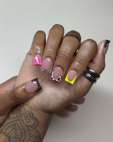 “ mini DuCkiess “ 🌱🙂😍😍😍😍😍😍💚… | Instagram Square Acrylic Nails Yellow, Short Square Acrylic Nails Yellow, Yellow Square Acrylic Nails, White French Nails With Designs, Overlay Nails, Acrylic Toe Nails, Hard Nails, Colored Acrylic Nails, White Acrylic Nails