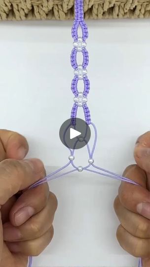 Diy Plant Hanger, Bracelet Knots, Rope Crafts, Macrame Bracelet, Craft Tutorial, Diy Plants, Macrame Diy, Paracord, Handmade Art