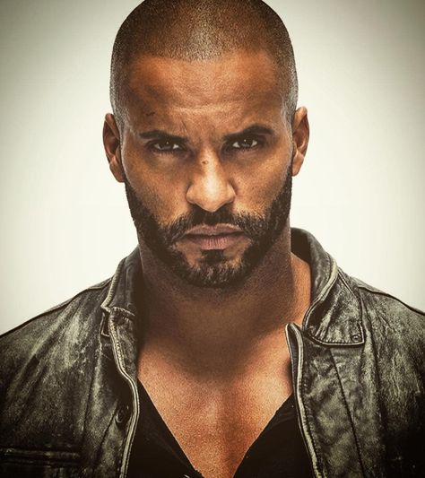 Ricky Whittle The 100, Lincoln The 100, Ricky Whittle, Behind The Camera, American Gods, Bald Head, Military Men, British Actors, Amazon Prime Video