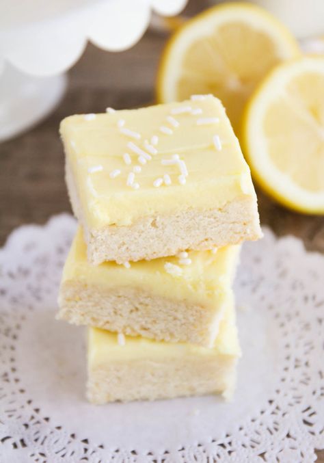 Lemon Sugar Cookie Bars Sugar Cookie Bars Recipe, Lemon Sugar Cookie, Sugar Cookie Bar Recipe, Bar Desserts, Lemon Dessert, Lemon Bars Recipe, Lemon Sugar Cookies, Nutella Brownies, Sugar Cookie Bars