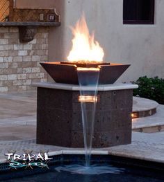 water/fire Backyard Kitchen And Pool, Backyard Water Feature Diy, Fire Landscape, Landscaping Water Feature, Diy Fire Pits, Fire Home, Water Fountain Design, Diy Water Feature, Concrete Patios