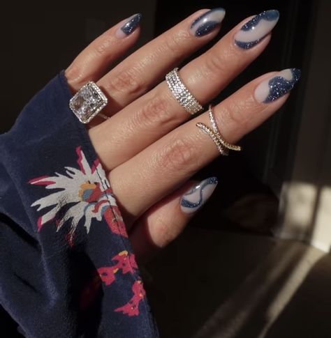 Navy Nails Design, Navy Blue Nail Designs, Trending Nail Colors, Nail Colors And Designs, Blue Prom Nails, Navy Nails, Navy Blue Nails, Boho Nails, Formal Nails