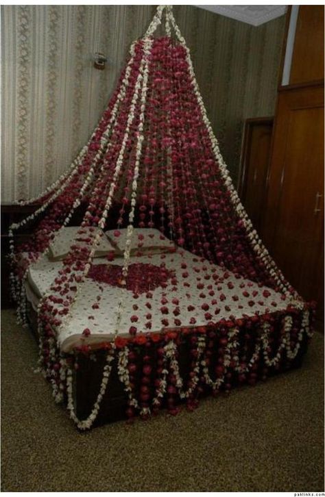 Bed floral decoration for wedding Wedding Room Decorations Pakistani, Wedding Bedroom Decoration, Bridal Room Decor, Wedding Night Room Decorations, Romantic Room Decoration, Stylish Bedroom Decor, Wedding Bedroom, Wedding Bed, Wedding Room Decorations