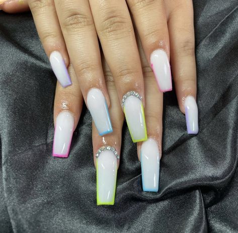 Trap Nails, Nail Designs White, Acrylic Nails Yellow, Matte Pink Nails, Teen Nails, Halloween Nails Diy, Nails Yellow, Cute Acrylic Nail Designs, Dope Nail Designs