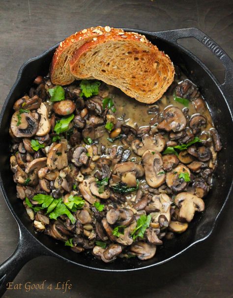 Mushroom ragout | Eat 4 Good Life Mushroom Ragout Recipe, Mushroom Ragout, Veggie Dishes, Mushroom Recipes, Vegetable Dishes, Vegetarian Dishes, Vegetable Recipes, Skillet, Real Food Recipes