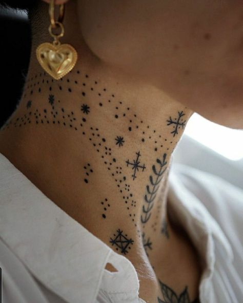 Throat Tattoo, Tattoo Project, 1 Tattoo, Dainty Tattoos, Subtle Tattoos, Elegant Tattoos, Star Tattoos, Feminine Tattoos, Chest Tattoo