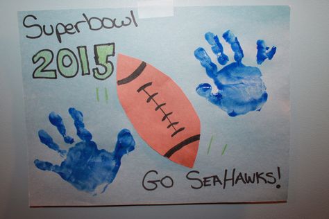 Super Bowl Sunday Crafts for Kids Super Bowl Crafts, Sport Crafts, Football Crafts, Footprint Crafts, Sport Craft, Footprint Art, Foot Print, Handprint Crafts, Daycare Crafts