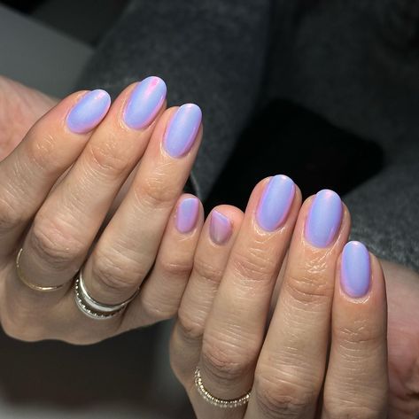 These are so clean and cute Unicorn chrome #nails #nailart #naildesigns #nailsofinstagram #nailsnailsnails #nailsmagazine #nailsonfleek #nailstyle #nailtrends #gelxnails #gelx #nailartist #nailinspo #springnails #springnailinspo #naturalnails #chromenails #gelmani #unicornchrome Short Round Nails Purple, Unicorn Chrome Nails, Girl Maintenance, Unicorn Chrome, Short Round Nails, Nails Round, Beauty Content, Lavender Nails, Gel Mani