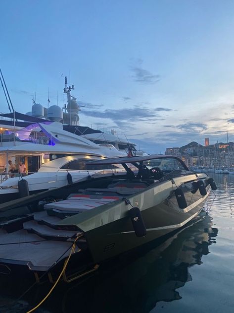 Lamborghini Boat, Lamborghini Yacht, Pretty Flicks, Yatch Boat, Big Yachts, Mens Luxury Lifestyle, Billionaire Lifestyle Luxury Living, Chasing Cars, Dream Life House