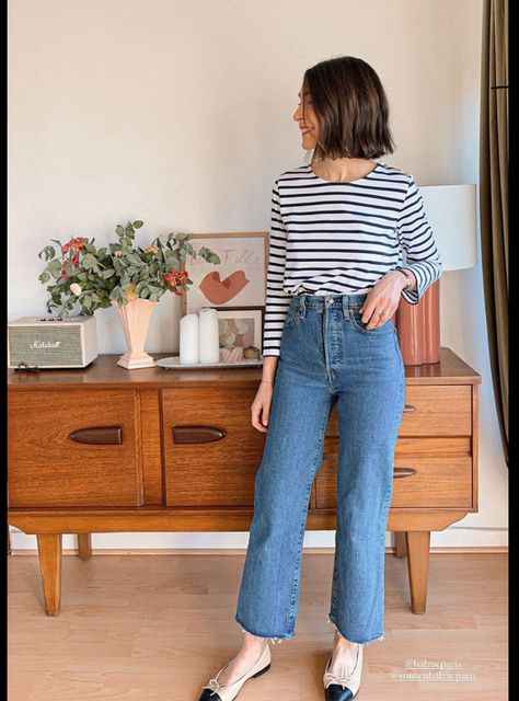 Regular Jeans Outfit Woman, Big Calves Women Outfit, Big Calves Women, Calves Women, Becky Core, 2025 Planning, Casual Feminine Outfits, French Minimalist Style, Jeanne Damas Style