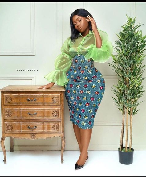 TRENDING ANKARA SHORT STYLE GOWN 2021 - Ladeey Short Ankara Dresses Classy, Trending Ankara Gowns, African Formal Dress, Short Ankara Dresses, Organza Styles, Ankara Short, Classy Wear, African Fashion Designers, African Fashion Skirts