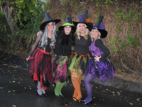 My friend April invited me to go to witches night out at garner village with her.  I was excited because it was an excuse to dress up-and re... Witches Costumes For Women, Witch Costume Diy, Witches Night, Witches Night Out, Moldes Halloween, Witch Style, Halloween Tutu, Witch Costumes, Diy Kostüm