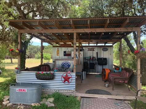 Cook Shack, Bbq Shed, Outdoor Covered Patio, Diy Outdoor Bar, Outdoor Kitchen Plans, Outdoor Bbq Kitchen, Backyard Bar, Backyard Pavilion, Backyard Kitchen