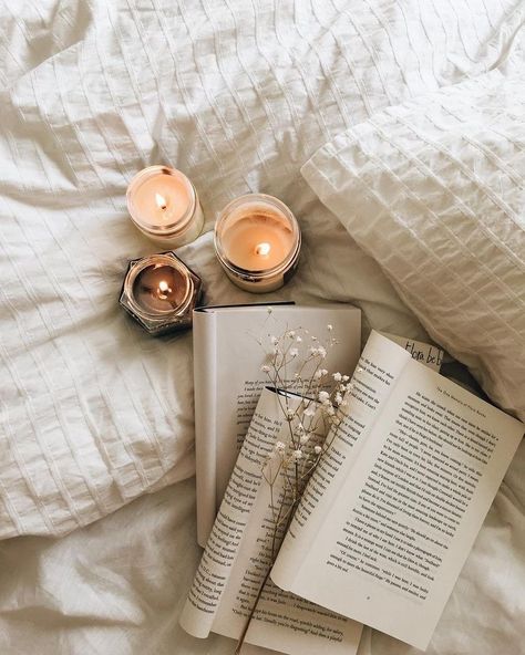 20 Things To Do In 2020 That Will Transform You By 2021 – The Weekly Sparkle An Open Book, Bookstagram Inspiration, Cream Aesthetic, Candle Aesthetic, Books Aesthetic, Blog Ideas, Blogger Tips, Beige Aesthetic, Coffee And Books