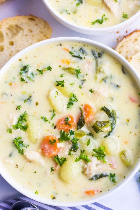 This creamy and savory chicken gnocchi soup is inspired by Olive Garden and tastes delicious! Easy and quick, this warm soup is perfect for fall and winter! Chicken And Gnocchi Soup Easy, Chicken Gnocchi Soup Olive Garden Crock, Easy Gnocchi Soup, Gnocchi Soup Olive Garden, Creamy Chicken Gnocchi Soup, Creamy Chicken Gnocchi, Chicken Gnocchi Soup Recipe, Olive Garden Chicken Gnocchi, Gnocchi Recipes Soup