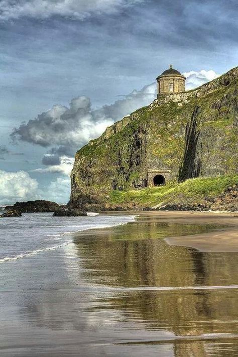 Ireland Mussenden Temple, Ireland Beach, Cliff Edge, Irish Roots, Irish Eyes, Visit Ireland, Londonderry, Emerald Isle, Jolie Photo