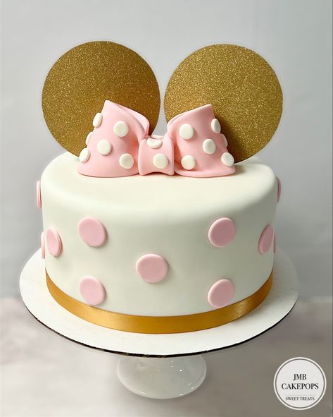 Rose Gold Minnie Mouse Cake, Light Pink Minnie Mouse Cake, Mickey Mouse Clubhouse Birthday Party Decorations, Minnie Mouse Birthday Party Decorations, Mickey Mouse Clubhouse Birthday Party, Bolo Minnie, Minnie Mouse 1st Birthday, Mickey Mouse Clubhouse Birthday