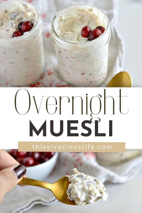 This delicious overnight muesli with cranberries and greek yogurt is the perfect on the go and nutritious breakfast. Prepare in under 5 minutes, let refrigerate overnight, and enjoy the next morning! Overnight Oats Greek Yogurt, Overnight Muesli, Muesli Breakfast, Muesli Recipe, Chestnut Recipes, Workout Meals, Bircher Muesli, Oat Recipes Healthy, Overnight Oats Recipe Healthy