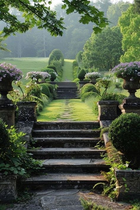 English Garden Design Ideas, Georgiana Design, English Garden Design, Estate Garden, Areas Verdes, Backyard Paradise, Garden Design Ideas, Italian Garden, Home Garden Design