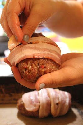 Bossy Italian Wife : Mini Meatloaf Recipe [with BACON!].. This will be Marks first home cooked meal in a while. Brilliant, his 2 favorite things put together! Bacon Wrapped Meatloaf Recipes, Meatloaf Wrapped In Bacon, Mini Meatloaf Recipe, Mini Meatloaf Recipes, Italian Wife, Bacon Wrapped Meatloaf, Recipe With Bacon, Mini Meatloaf, Autoimmune Recipes