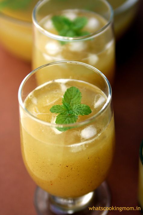 Aam Panna Recipe, Homemade Summer Drinks, Homemade Energy Drink, Yummy Summer Drinks, Indian Drinks, Mango Drinks, Raw Mango, Summer Drink Recipes, Mango Juice