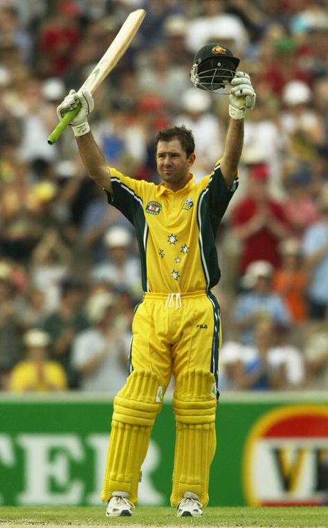 Rickey Ponting......one of the greatest captain and legendary batsman. Cricket Trophy, Cricket Images, Adam Gilchrist, Azam Khan, Australia Cricket Team, Cricket Books, Australia Cricket, Cricket Lover, Ricky Ponting