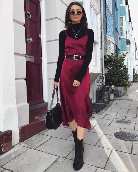 Slip Dress Winter, Slip Dress Outfit Winter, How To Style A Slip Dress, Slip Dress Outfit, Red Slip Dress, Trendy Outfits Winter, Winter Dress Outfits, Silk Outfit, Black Slip Dress