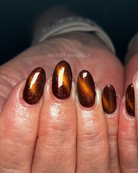 Brown Cat Eye Nails, Fall Nail Art Ideas, Simple Nail Art, Chic Nail Art, Different Nail Shapes, Moon Nails, Fall Nail Art Designs, Beauty Nails Design, Leaf Patterns