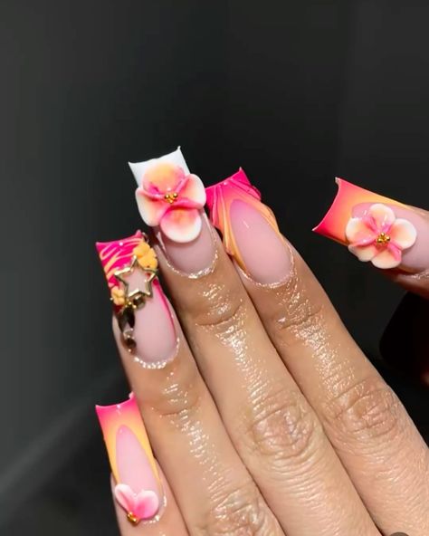 Nail Inspo Aura, Jamaica Nails, Summer Hibiscus, Nude Colour, Diy Acrylic Nails, Colored Acrylic Nails, Cute Acrylic Nail Designs, Glow Nails, Blush Nails