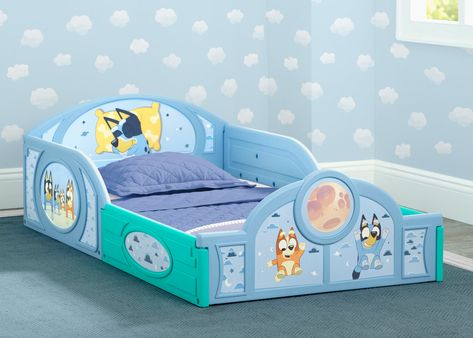 Bluey Sleep and Play Toddler Bed with Built-In Guardrails Toddler Boy Beds, Bluey Kids Bedroom, Bluey Toddler Room, Bluey Bedroom Boy, Bluey Stuff, Toddler Bed Boy, Candy Room, Elf Ideas Easy, Kid Bed