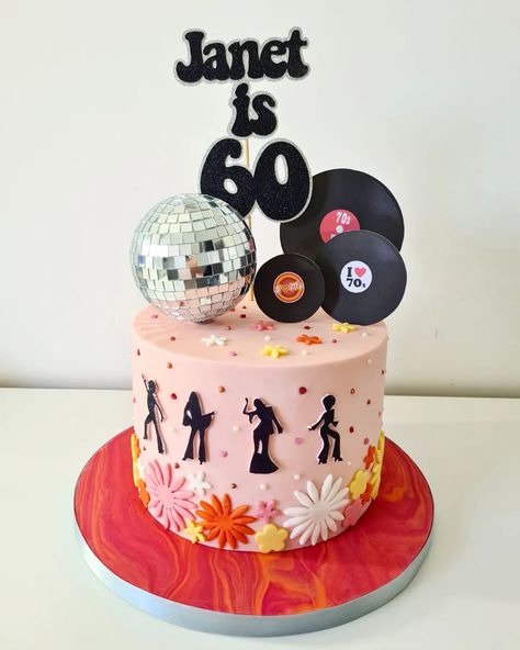 Birthday Cake 70s Theme, 70s Theme Bday Cake, Disco 50th Birthday Cake, 70s Aesthetic Birthday Cake, 70s Themed Cake Ideas, Abba Cake Ideas, Retro 60th Birthday Party, 60s Theme Birthday Cake, 70s Cake Ideas Disco Party