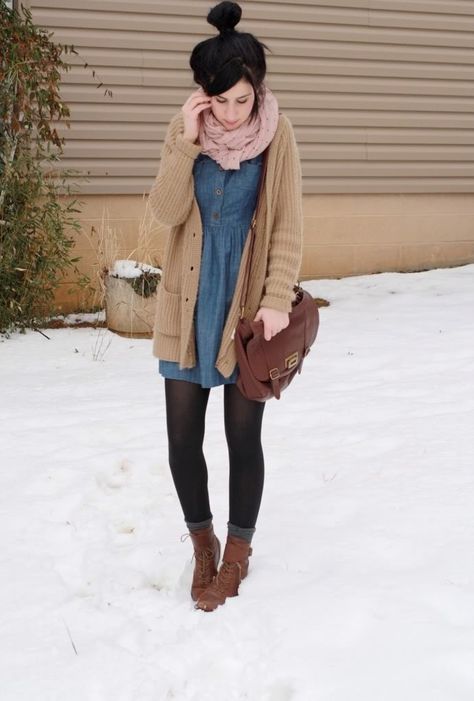 Denim dress, heavy sweater, tights, boots, scarf Winter Dress With Leggings, Jean Dress Outfit Winter, Fall Dress With Tights, Denim Dress Winter, Dress Layers, Denim Dress Outfit, Winter Dress Outfits, Winter Chic, Mode Casual