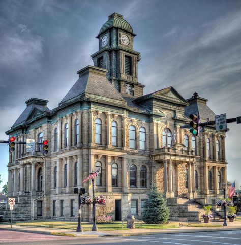 20 Best Things to Do in Millersburg, OH - Travel Lens Millersburg Ohio, Holmes County Ohio, Sports Pub, Amish House, Best Words, Amish Community, Glass Museum, Amish Country, Place To Visit