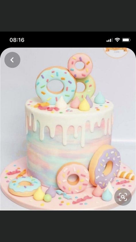 Cake And Flowers, Donut Birthday Cake, Ideas New Year, Donuts Cake, Donut Decorating Ideas, Sweet Birthday Cake, Baking Birthday Parties, Rainbow Donut, Birthday Filter