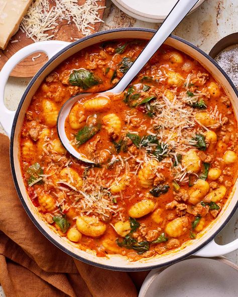 A pot of the italian sausage gnocchi, sitting on a countertop with a ladle placed inside the pan One Pan Italian Sausage Gnocchi, Sweet Italian Sausage Pasta, Italian Sausage Gnocchi, Kalejunkie Recipes, Cooking Motivation, Sausage Meals, Sausage Gnocchi, Simple Supper, Italian Sausage Recipes