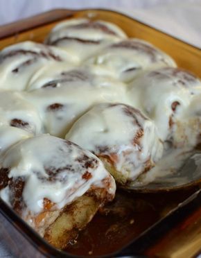 Cinnamon Rolls Made With Kings Hawaiian Rolls, Kings Hawaiian Roll Cinnamon Rolls, Hawian Roll Cinnamon Rolls, Kings Hawaiian Cinnamon Rolls, Kings Hawaiian Rolls Recipe Ideas, Hawaiian Roll Recipes, Recipes With Hawaiian Rolls, Desserts Cinnamon, Sweet Hawaiian Rolls