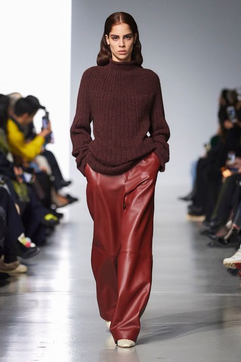 Gauchere Fall 2024 Ready-to-Wear Runway, Fashion Show & Collection Review [PHOTOS] Leather Couture, Paris Fashion Week Runway, Fall Winter 2024, Knitwear Fashion, Work Looks, Mode Inspo, Winter 2024, Fashion Show Collection, Knit Fashion