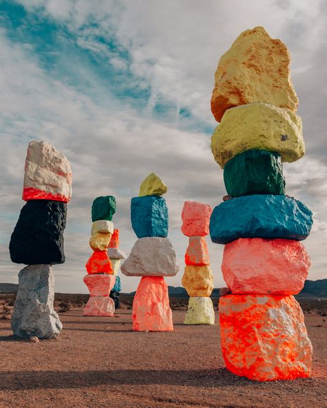 Ugo Rondinone, Seven Magic Mountains, Las Vegas Boulevard, Neon Museum, Mountain Park, Valley Of Fire, Mountain Photos, 2d Design, Mountain Sunset