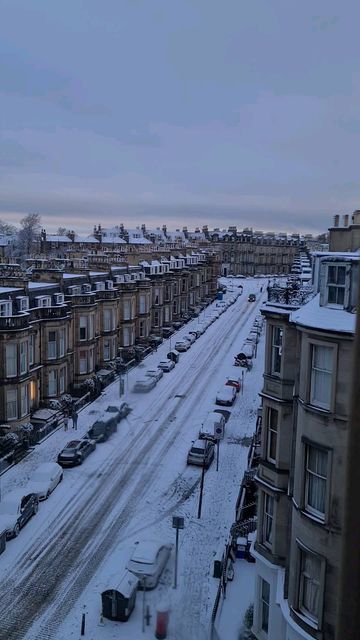 Abs & Jess on Instagram: "Snowy Edinburgh 🌨 ❄️ . #edinburgh #scotland #glasgow #visitscotland #uk #edinburghlife #ig #travel #edinburghcity #edinburghscotland #london #visitedinburgh #photography #thisisedinburgh #edinburghcastle #scottish #lovescotland #leith #dundee #insta #scotlandtravel #nature #love #edinburghsnapshots #thisisscotland #europe #photooftheday #travelphotography #manchester #greatshots" Snowy Edinburgh, Snowy Scotland, Scottish Highlands Winter, Edinburgh Winter, Edinburgh Christmas, Scotland Glasgow, Europe 2024, Edinburgh University, Visit Edinburgh