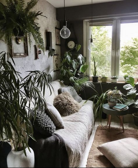 Jungle Living Room Ideas, Urban Jungle Living Room, Jungle Living Room, Urban Jungle Interior, Dark Cozy Bedroom, Bedroom Ideas Romantic, Aesthetic Living Room, Workspace Inspiration, Room With Plants